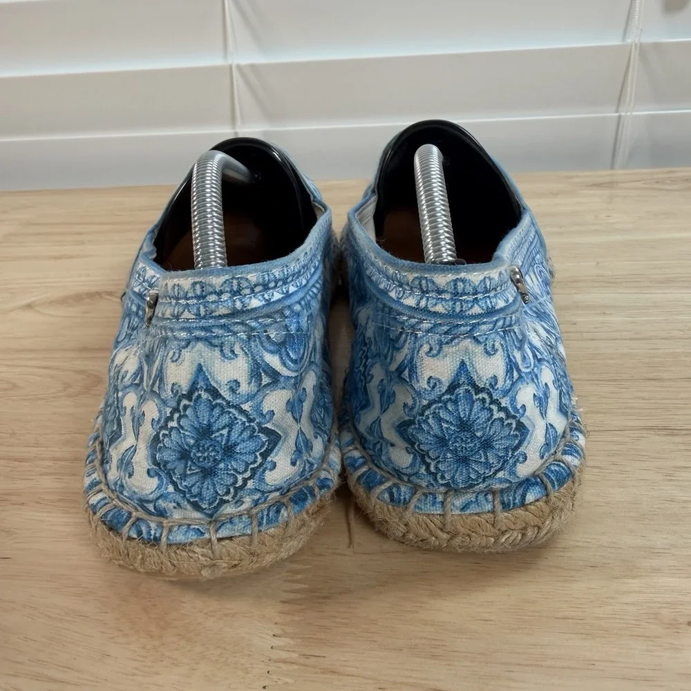 Brighton Bali Women's 9M Belina‎ Bali Print Canvas Espadrilles Blue Print NWBox